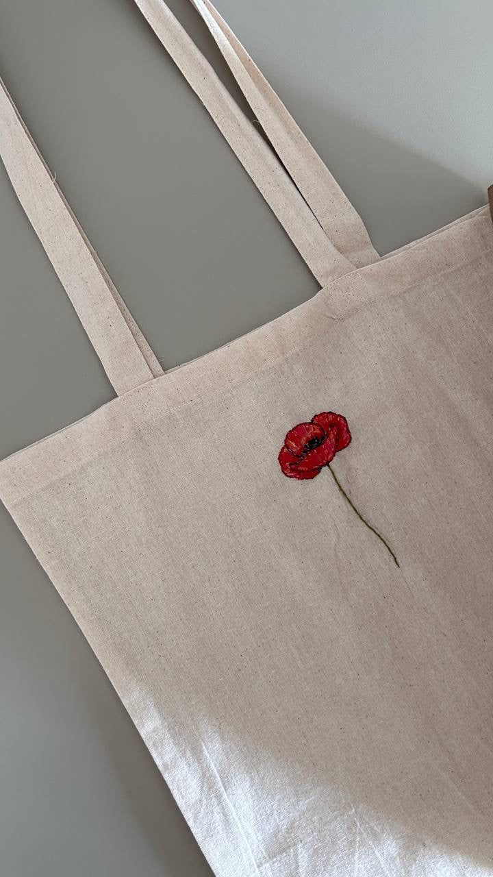 Tote Bag "Papavero" – Dipinta e Ricamata a Mano