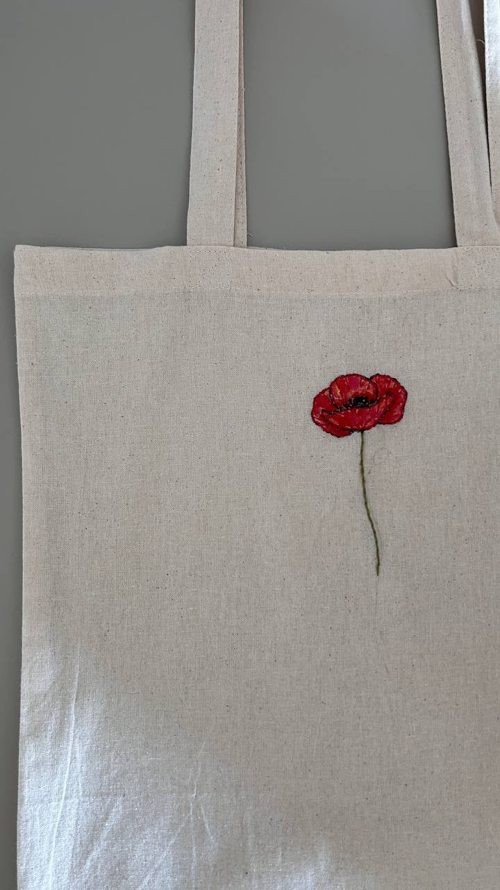 Tote Bag "Papavero" – Dipinta e Ricamata a Mano