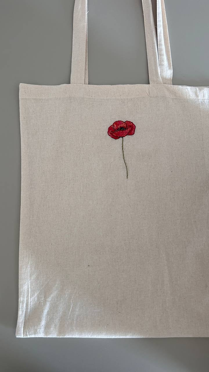 Tote Bag "Papavero" – Dipinta e Ricamata a Mano