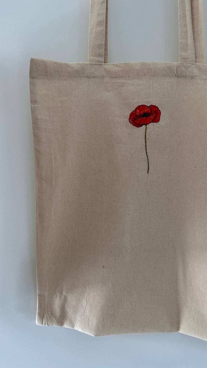 Tote Bag "Papavero" – Dipinta e Ricamata a Mano