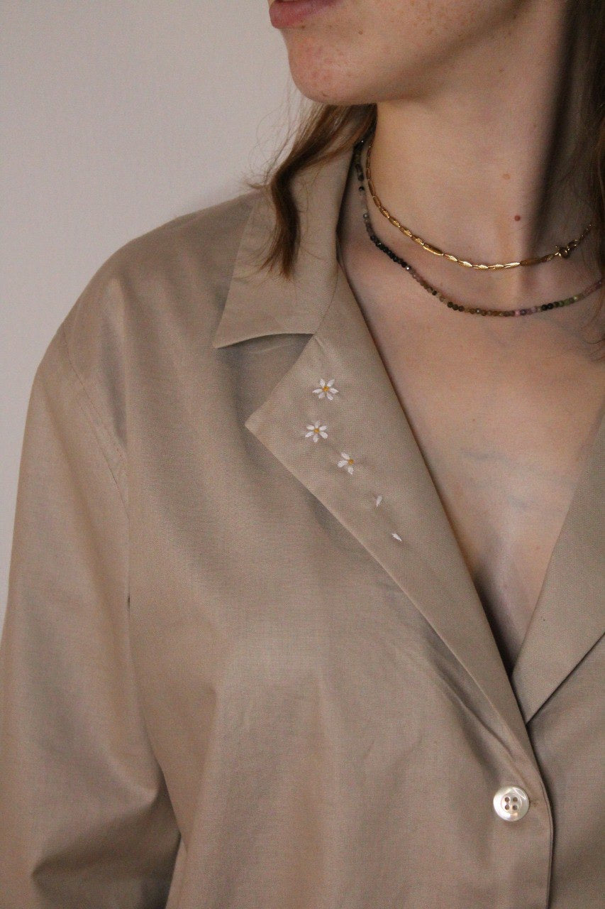 Camicia Artigianale Ricamata a Mano – Taglia Unica